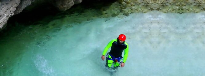 Canyoning - Die Hotspots für Rafting und Canyoning. Abenteuer Aktivität in der getmyTrip-Tiroler Natur. Tiefe Schluchten, Klammen, Gumpen, Naturwasserfälle.