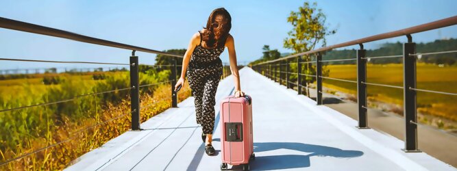 Wähle Eminent für hochwertige, langlebige Reise Koffer in verschiedenen Größen. Vom Handgepäck bis zum großen Urlaubskoffer für deine getmyTrip-Tirol Reisekaufen!